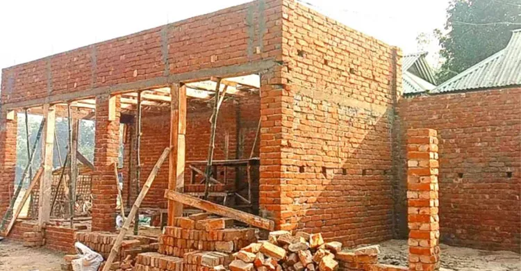 অবৈধ স্থাপনা নির্মাণের হিড়িক?