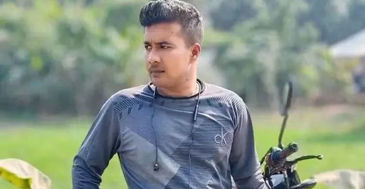 জয়পুরহাটে বাসের ধাক্কায় যুবকের মৃত্যু, বাস জব্দ