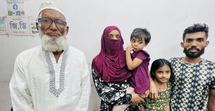 রায়পুরে চাচার বিরুদ্ধে ভাতিজার বসতঘর ভাঙচুর ও জমি দখলের অভিযোগ