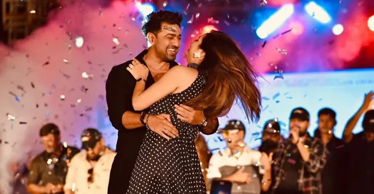 দেবের সঙ্গে শুভশ্রীর নাচ-গান, পুরোনো প্রেম নিয়ে নেটদুনিয়ায় আলোচনা