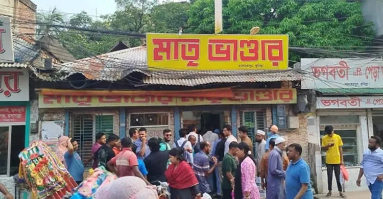 কুমিল্লার দুই গর্ব: মাতৃভান্ডারের রসমালাই ও ঐতিহ্যের খাদি