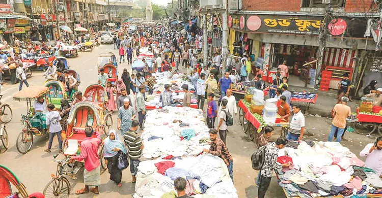 রাজধানীতে ফুটপাত উচ্ছেদ, পথচারিদের স্বস্তি,হকারদের হাহাকার