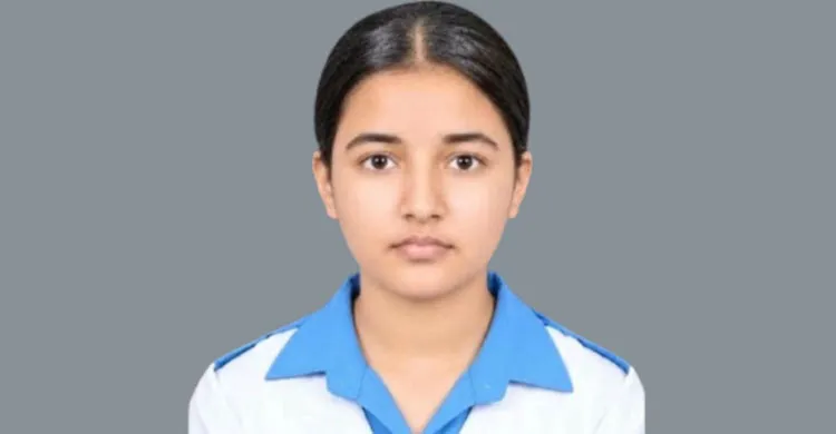 রাতে বাবাকে লাইভ লোকেশন, সকালে মিলল কিশোরীর মরদেহ