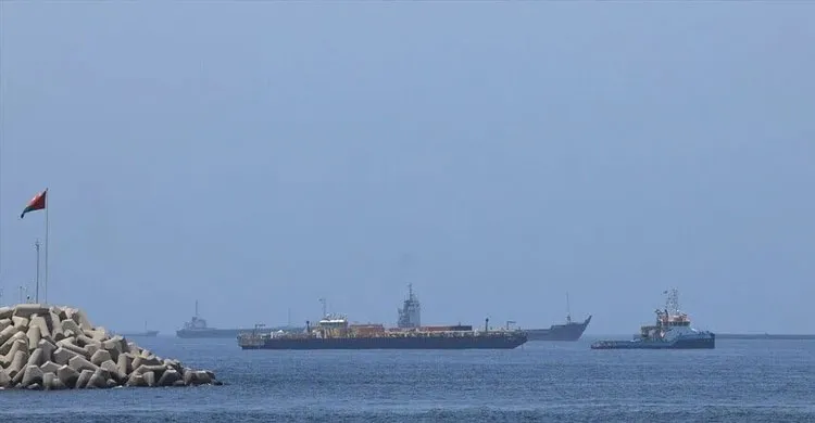 ওমান উপকূলে ট্যাংকারে ড্রোন হামলা, দুই ভারতীয় নাবিক নিখোঁজ
