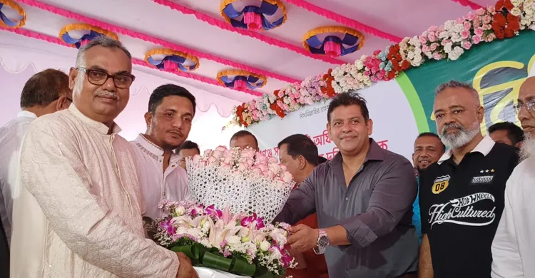 রূপগঞ্জে নতুন সাব-রেজিস্ট্রি ভবন নির্মাণের আশ্বাস এমপি দীপুর