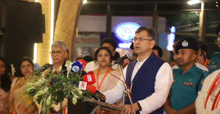 সর্বোচ্চ মণ্ডপ, বরাদ্দ, ছুটি ও নিরাপত্তায় দুর্গাপূজা উদযাপিত হচ্ছে: স্বরাষ্ট্রমন্ত্রী