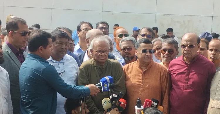 প্রবাসে থেকেও দেশের মানুষের পাশে থেকেছেন তারেক রহমান: রিজভী