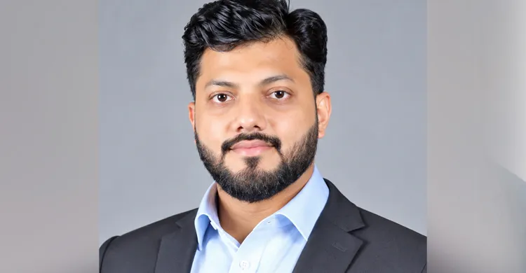 অস্ত্রকাণ্ডে প্রতিমন্ত্রী ইশরাক হোসেনের পদত্যাগ