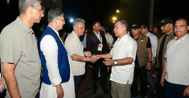 চট্টগ্রামে পৌঁছেছেন প্রধানমন্ত্রী তারেক রহমান