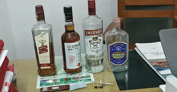 তিন ঘণ্টার অভিযানে মাত্র চার বোতল মদ, এক ইয়াবা ও অল্প গাঁজা উদ্ধার