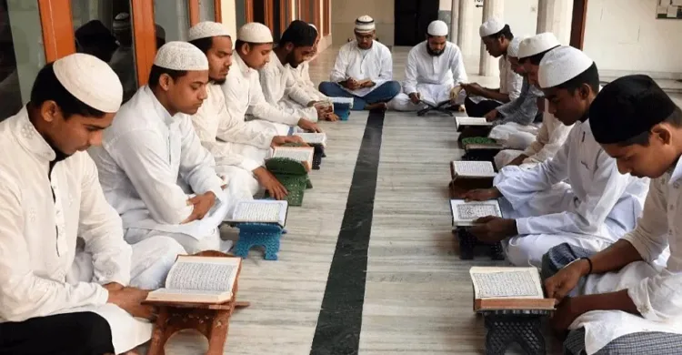কওমিপন্থী মাদ্রাসা গুলোতে হঠাৎ নানা অপকর্ম, কঠোর হচ্ছে সরকার